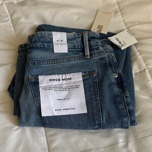 NWT Good American “Good Mom” Classic Denim Jeans